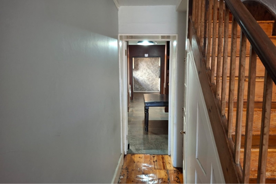 6 Bedroom Property for Sale in Port Elizabeth Central Eastern Cape